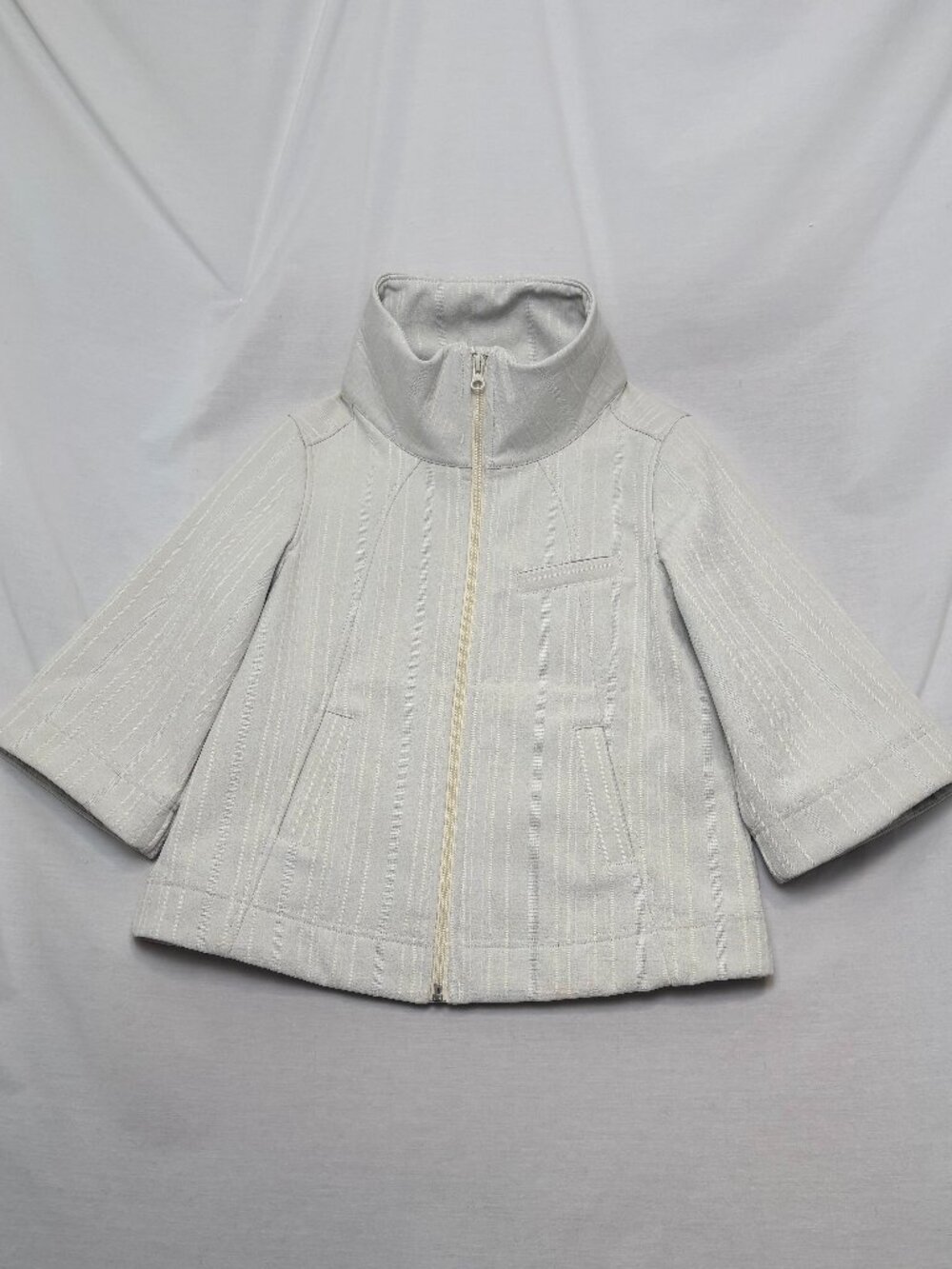 Lululemon - 3/4 Bell Sleeve Short Jacket (S, Fits XS)